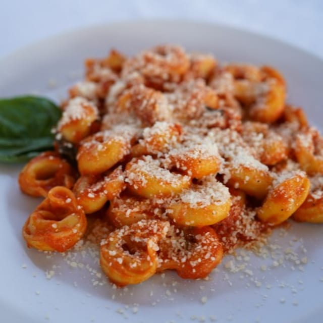 Tortellini Marinara.