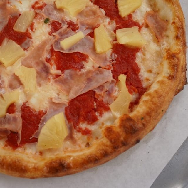 Hawaii Pizza.