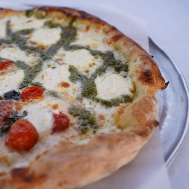 Pesto Bianca Pizza.