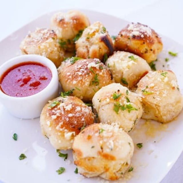 Garlic Knots (1).