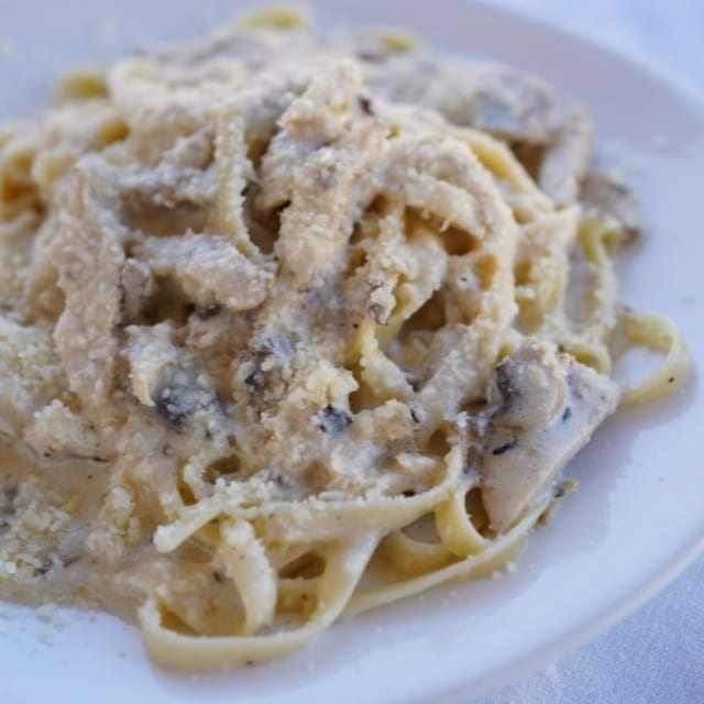 Fettuccine Alfredo Chicken & Mushrooms.
